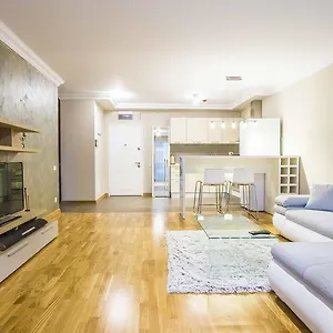 Incity Premium Garden Stay-Central Apartments &Private Terrace Бухарест